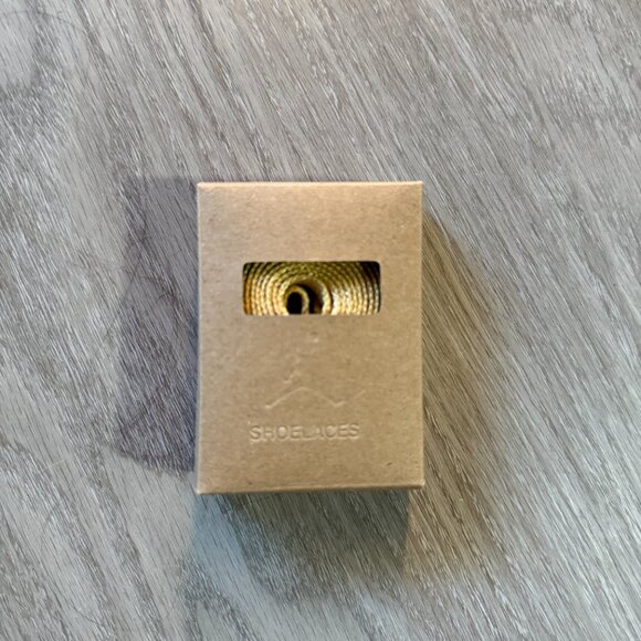 Jordan 1 Retro High OG Metallic Gold - W9.5 - Picture 7 of 8